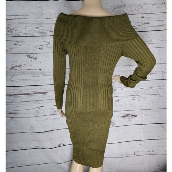Say What? Green Off Shoulder Long Sleeve Bodycon Dress Plus Size 2X NWT - Picture 3 of 3
